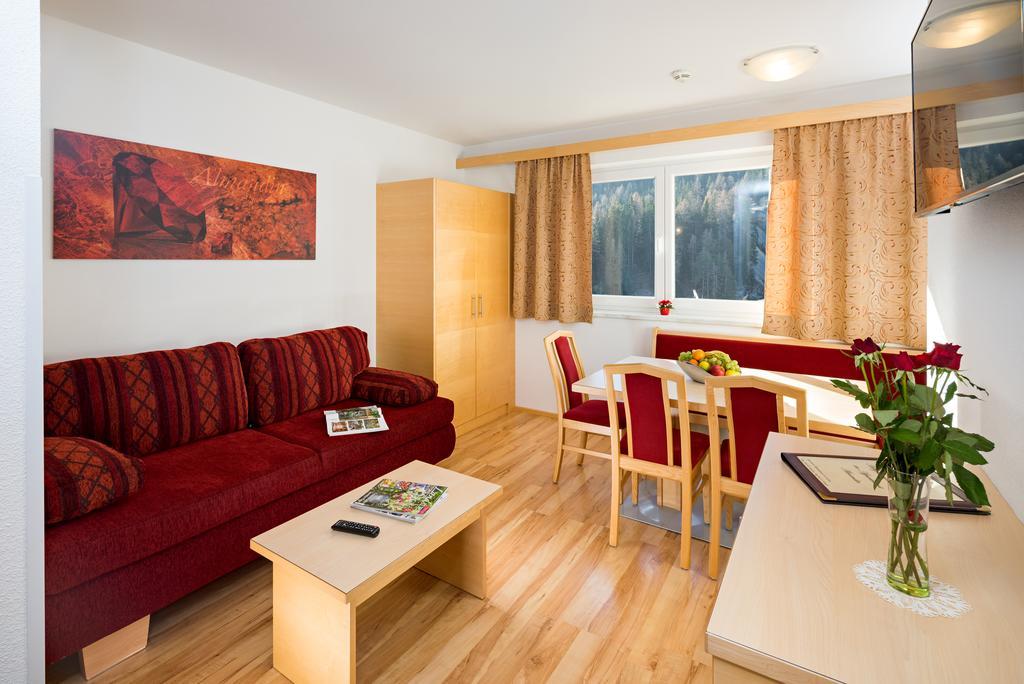 Aparthotel Alpendiamant Serfaus Wachter Gmbh 外观 照片